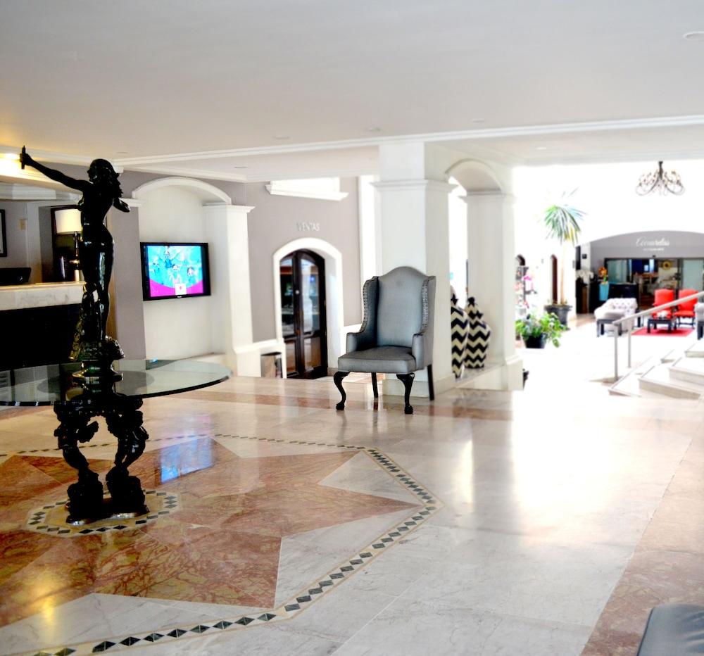 Plaza Camelinas Hotel Queretaro Ngoại thất bức ảnh