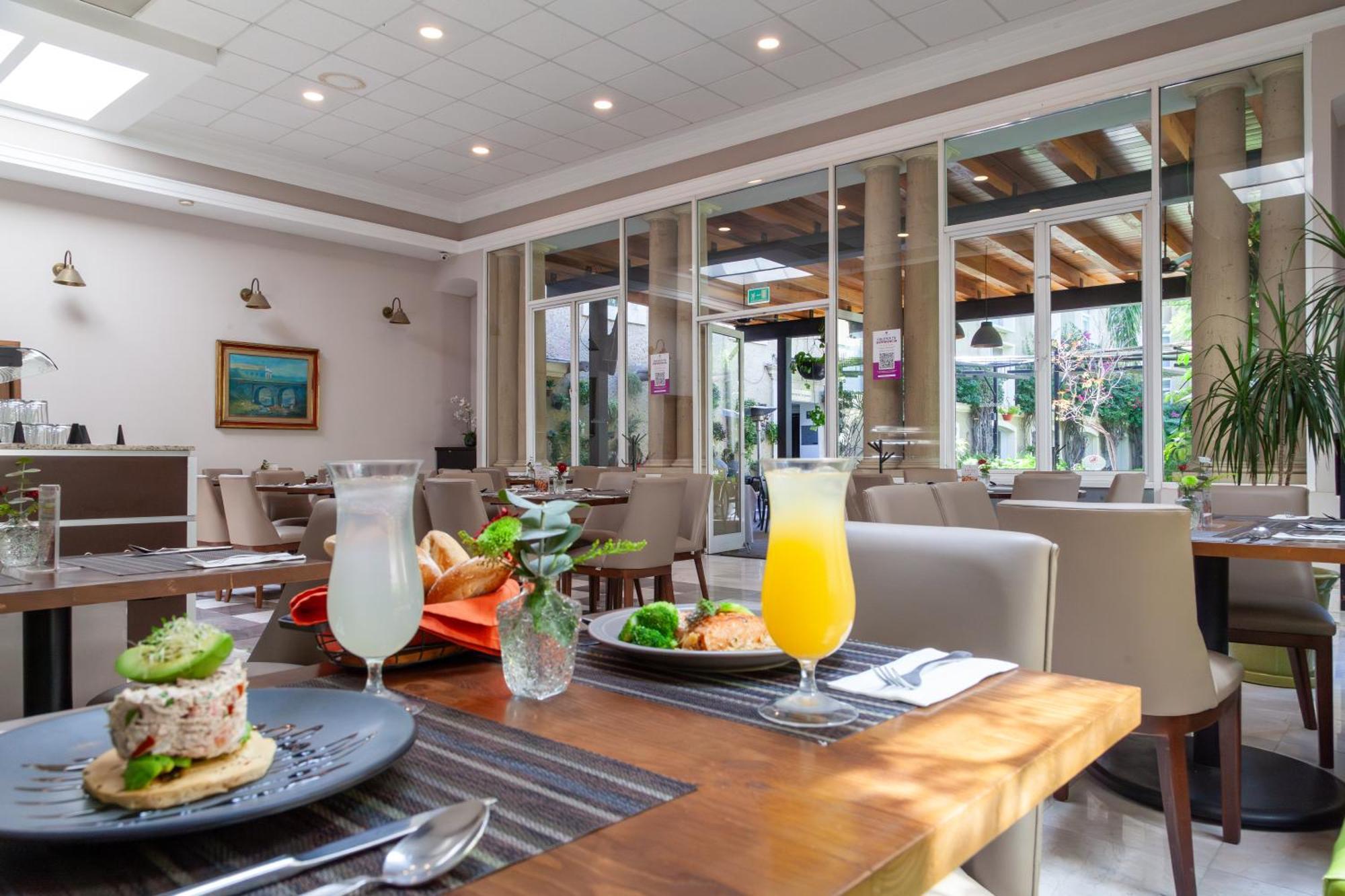 Plaza Camelinas Hotel Queretaro Ngoại thất bức ảnh