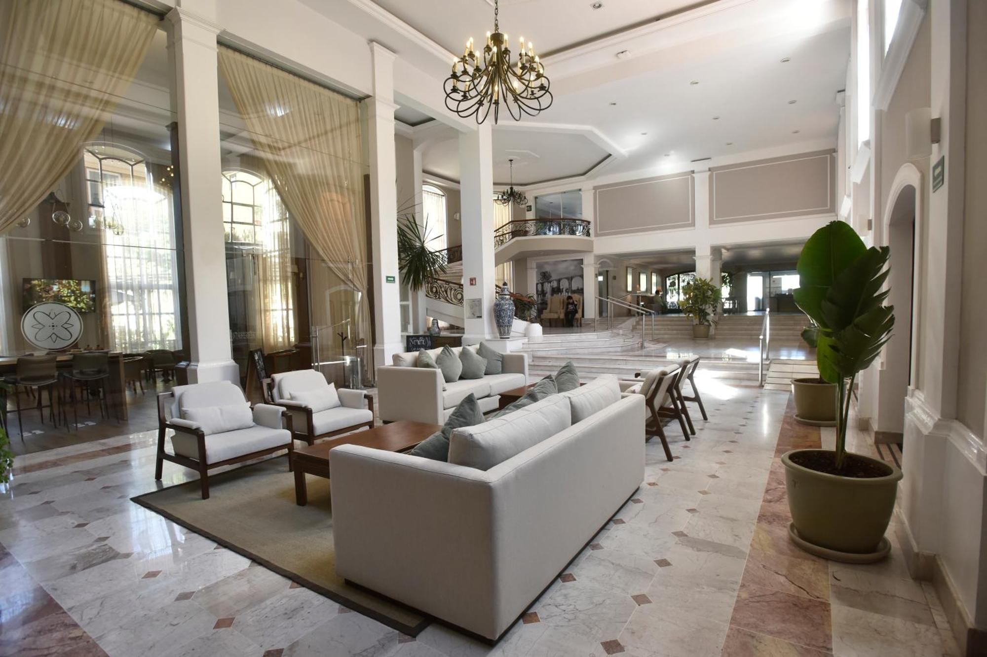 Plaza Camelinas Hotel Queretaro Ngoại thất bức ảnh