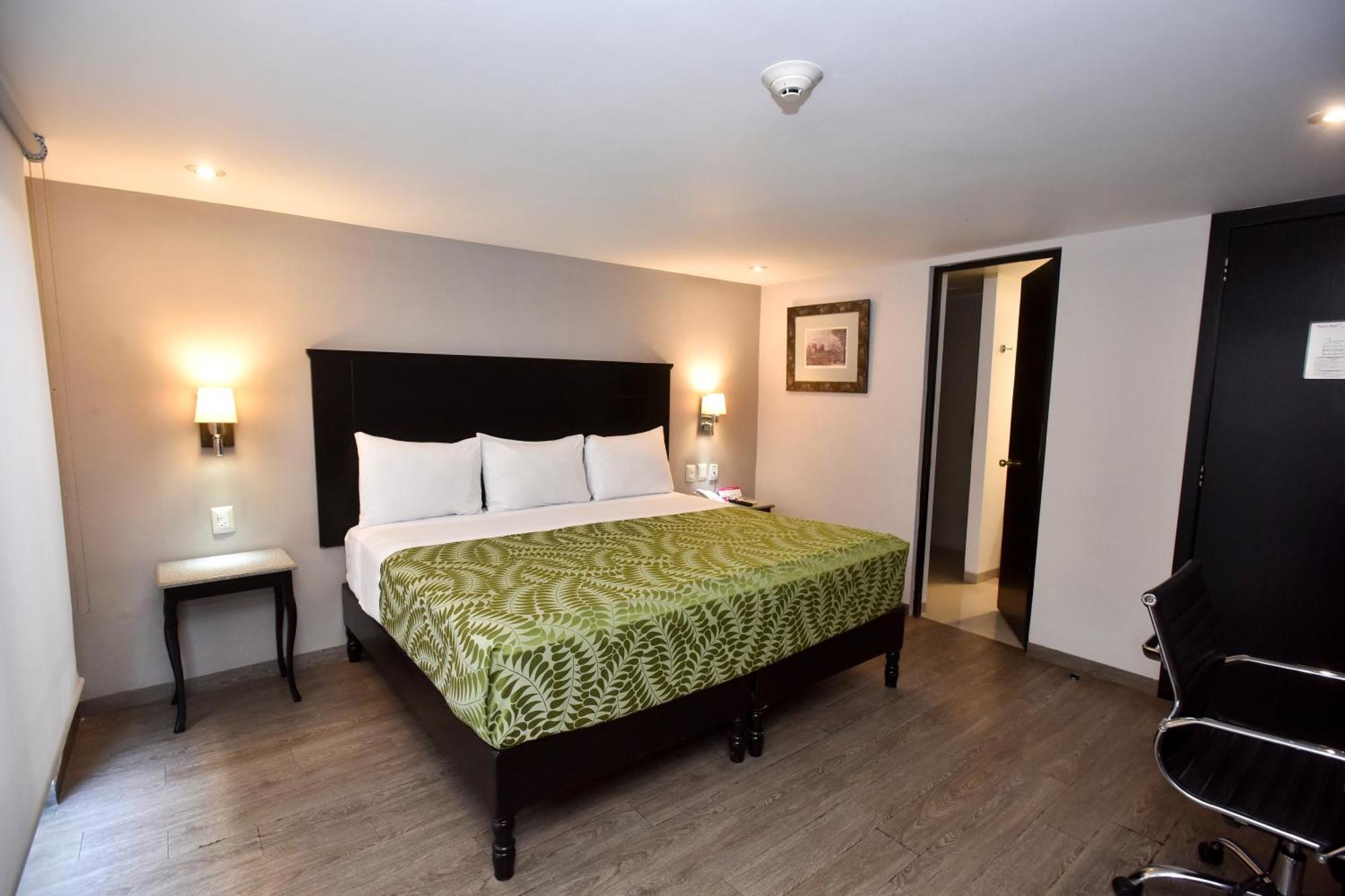 Plaza Camelinas Hotel Queretaro Ngoại thất bức ảnh
