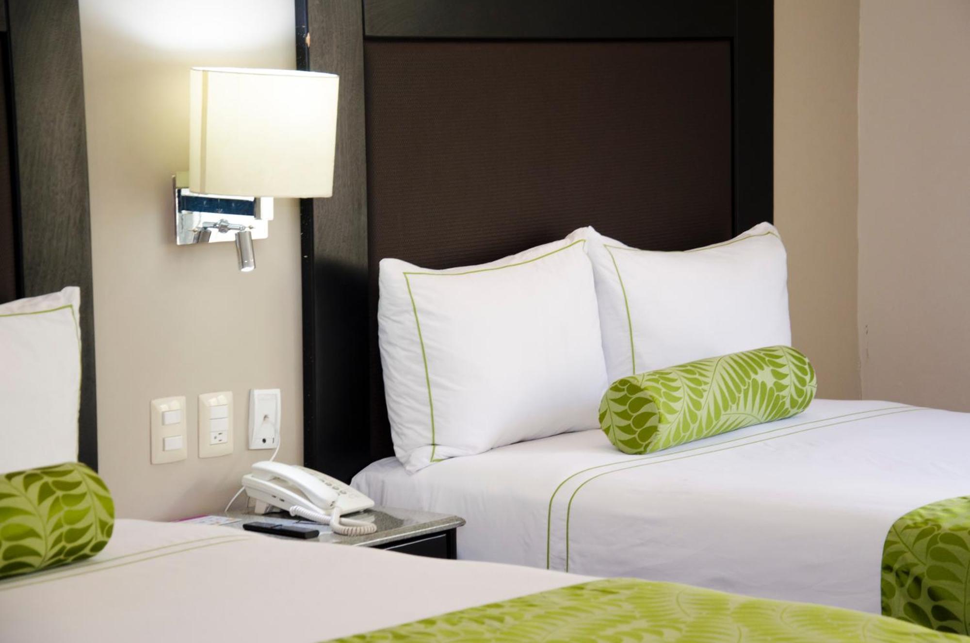 Plaza Camelinas Hotel Queretaro Ngoại thất bức ảnh